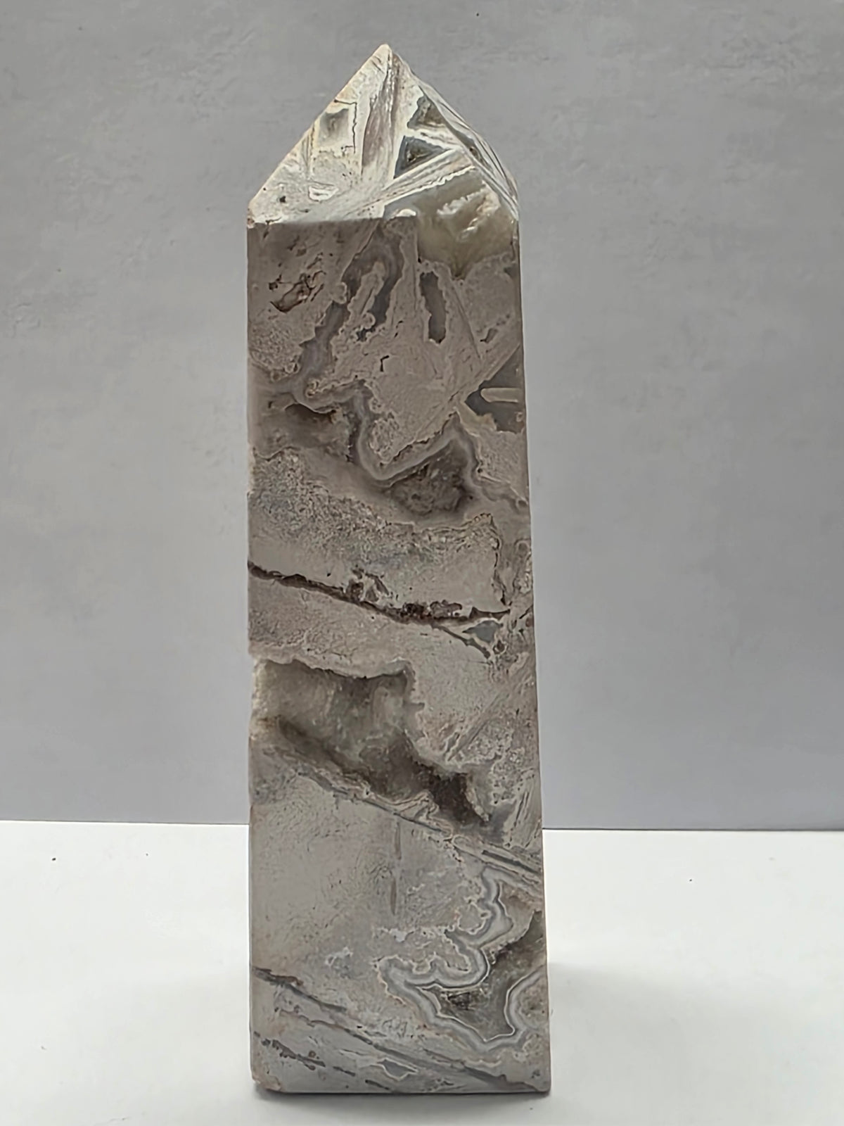 Agate Tower – Natural Vugs & Banding