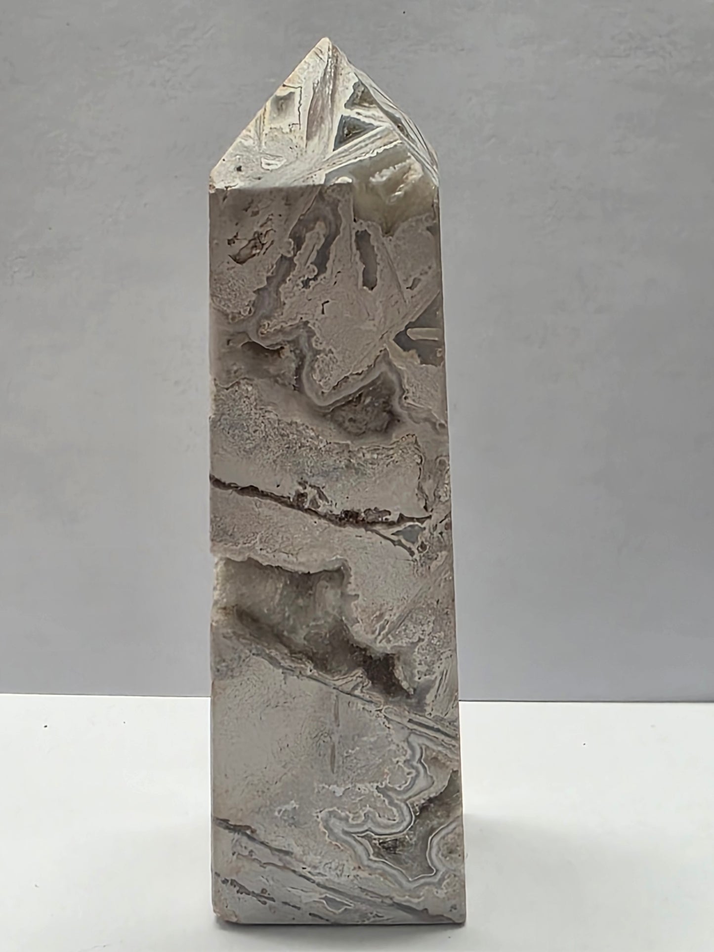 Agate Tower – Natural Vugs & Banding