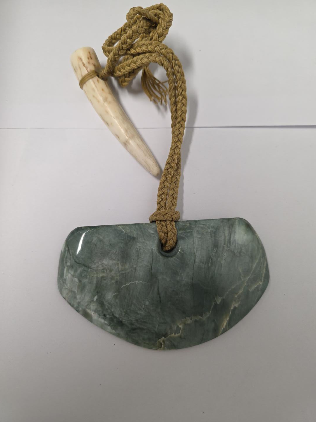 Chatoyant Tangiwa Pounamu Necklace – Anita Bay