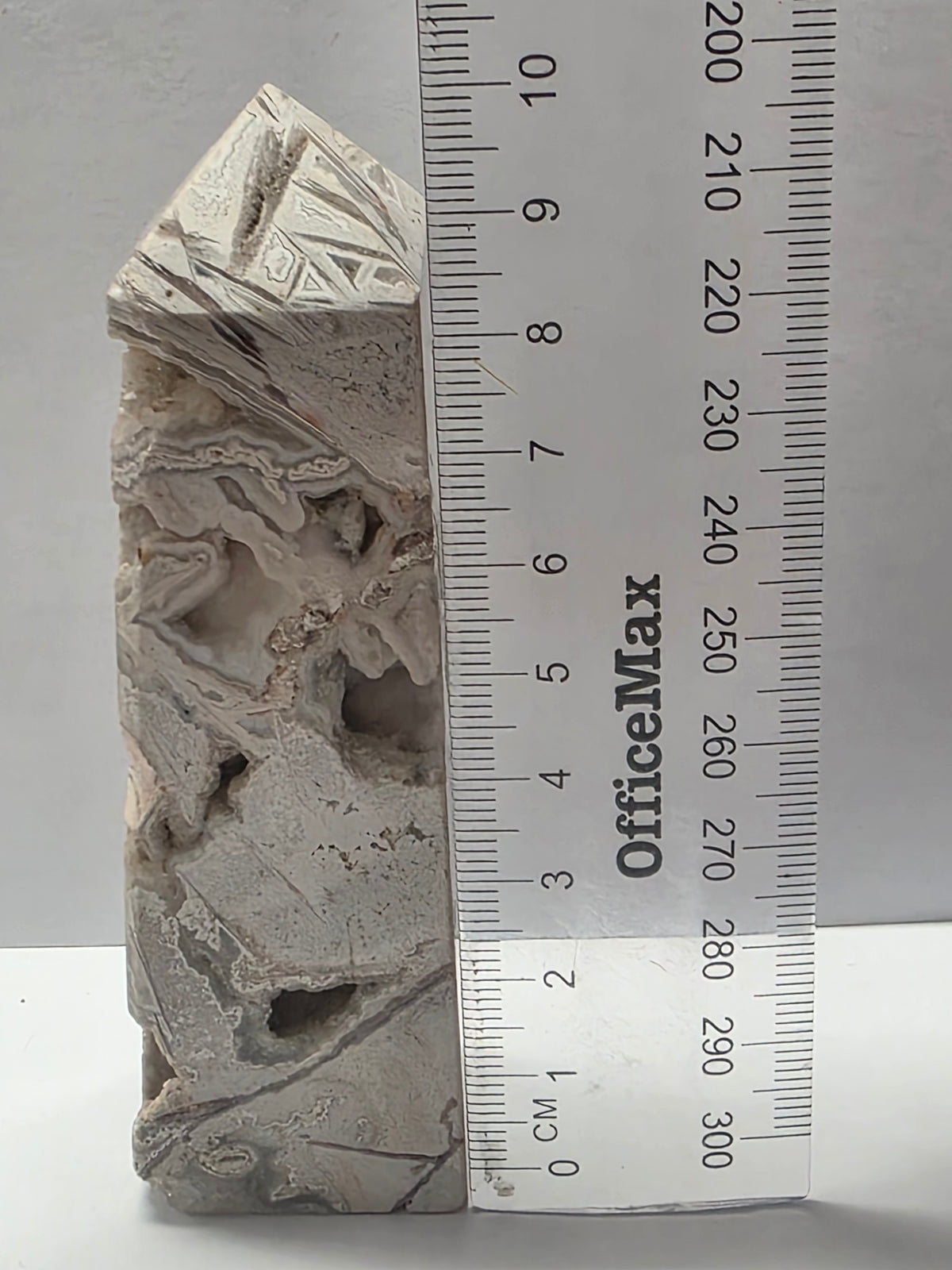 Agate Tower – Natural Vugs & Banding
