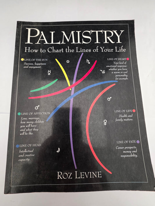 Palmistry: How to Chart the Lines of Your Life – Roz Levine | Pre-Loved Book
