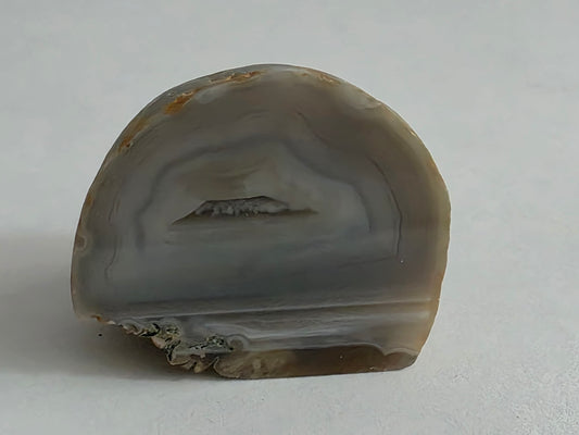 New Zealand Agate – Grey Banded Cut & Polished Face